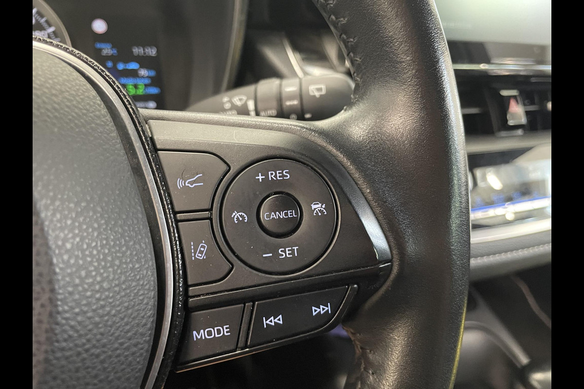 Toyota Corolla Touring Sports 1.8 Hybrid Active Navigatie Apple Carplay Android Auto Camera Adaptive Cruise Control Lichtmetalen velgen Climate Control