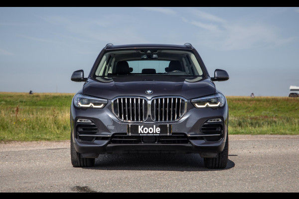 BMW X5 xDrive45e High Executive CARPLAY / CAMERA / DEALER ONDERHOUDEN / ZWART LEER / STOELVERWARMING / TREKHAAK