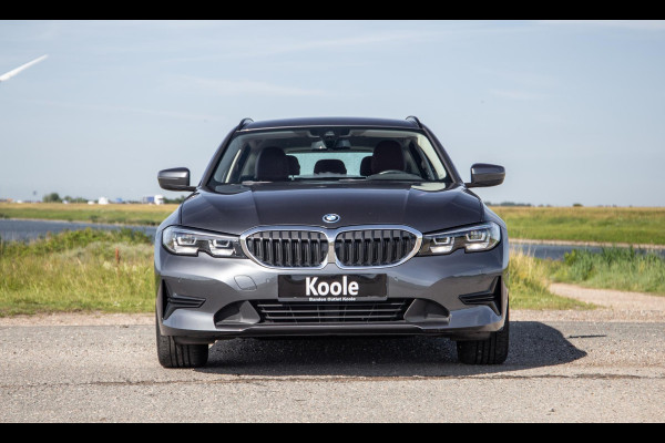 BMW 3 Serie Touring 320e LED / DEALER ONDERHOUDEN / STOELVERWARMING / CAMERA / CARPLAY