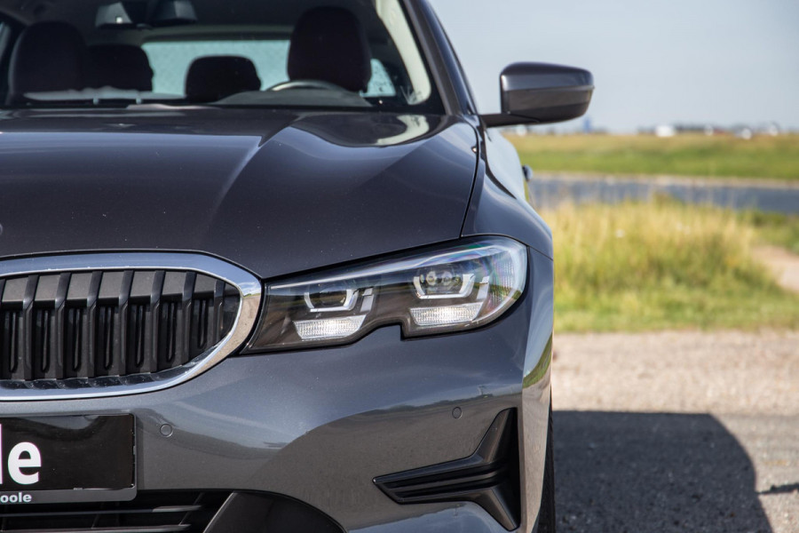BMW 3 Serie Touring 320e LED / DEALER ONDERHOUDEN / STOELVERWARMING / CAMERA / CARPLAY