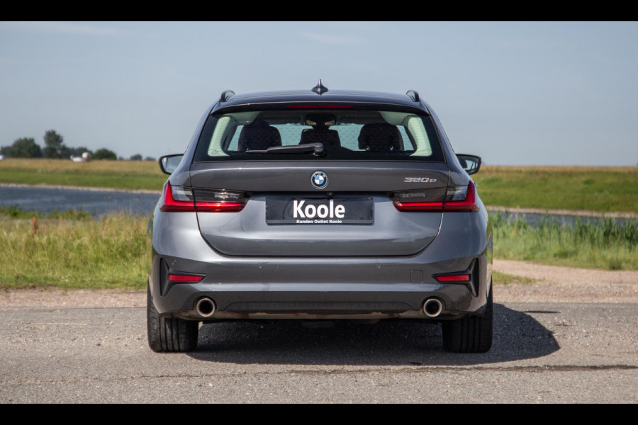 BMW 3 Serie Touring 320e LED / DEALER ONDERHOUDEN / STOELVERWARMING / CAMERA / CARPLAY