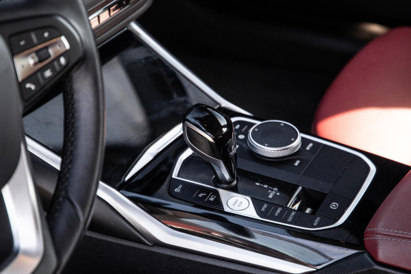 BMW 3 Serie Touring 320e LED / DEALER ONDERHOUDEN / STOELVERWARMING / CAMERA / CARPLAY