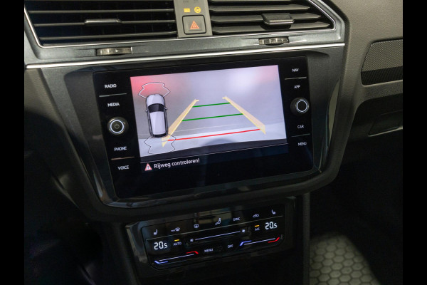 Volkswagen Tiguan 1.5 TSI Sport Urban / 150pk / Trekhaak / Achteruitrij camera / Harman Kardon / Head-Up display /