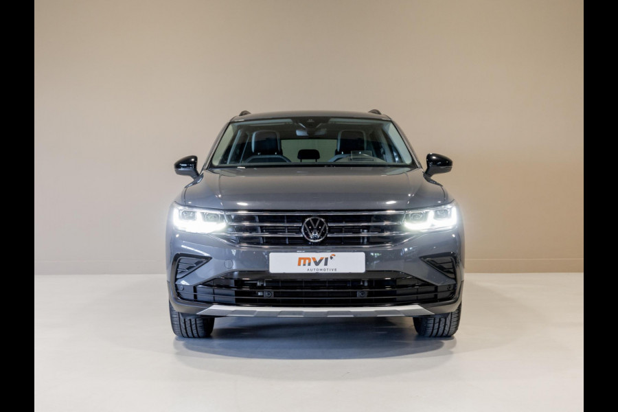 Volkswagen Tiguan 1.5 TSI Sport Urban / 150pk / Trekhaak / Achteruitrij camera / Harman Kardon / Head-Up display /