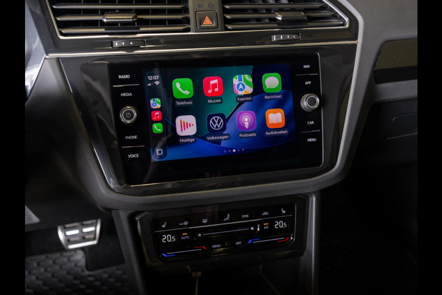 Volkswagen Tiguan 1.5 TSI Sport Urban / 150pk / Trekhaak / Achteruitrij camera / Harman Kardon / Head-Up display /