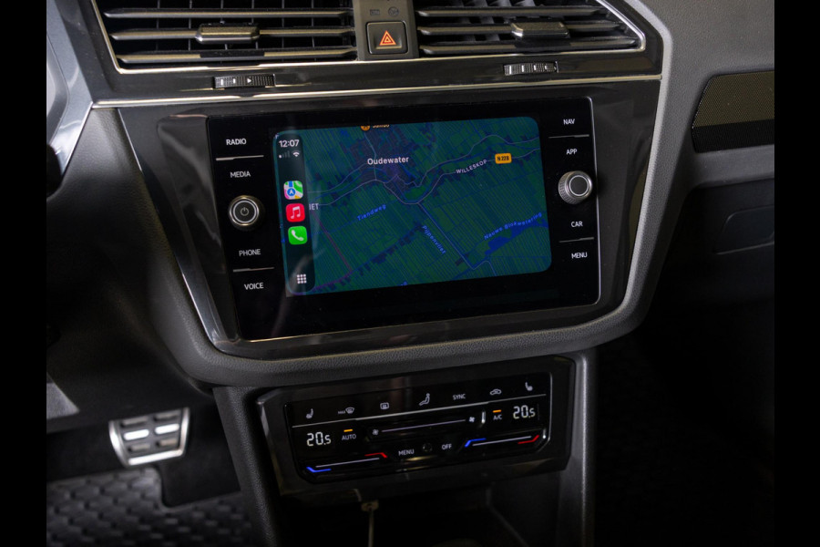 Volkswagen Tiguan 1.5 TSI Sport Urban / 150pk / Trekhaak / Achteruitrij camera / Harman Kardon / Head-Up display /