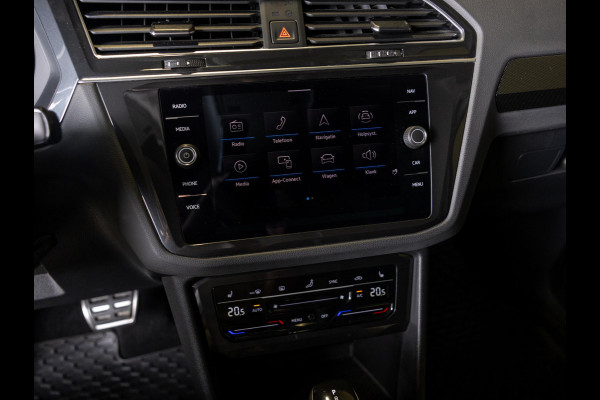 Volkswagen Tiguan 1.5 TSI Sport Urban / 150pk / Trekhaak / Achteruitrij camera / Harman Kardon / Head-Up display /
