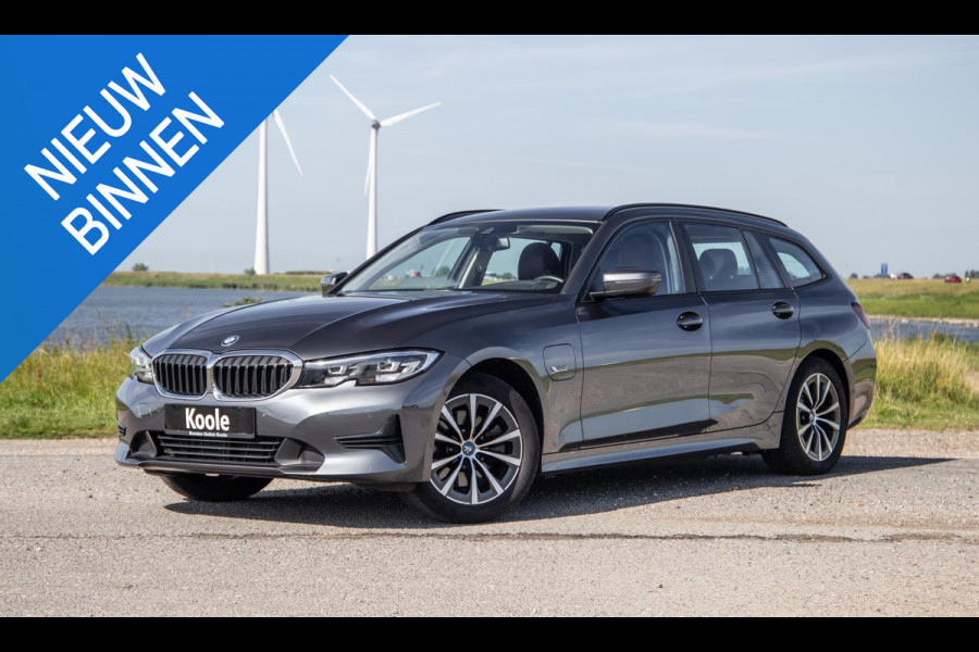 BMW 3 Serie Touring 320e LED / DEALER ONDERHOUDEN / STOELVERWARMING / CAMERA / CARPLAY