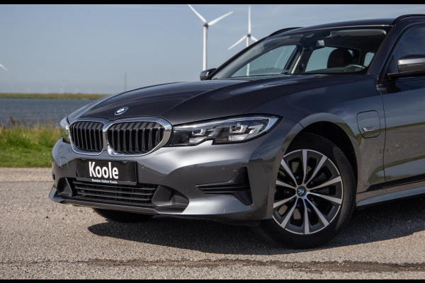 BMW 3 Serie Touring 320e LED / DEALER ONDERHOUDEN / STOELVERWARMING / CAMERA / CARPLAY