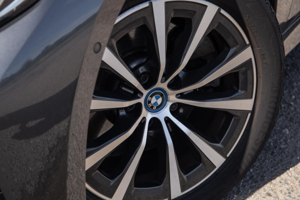 BMW 3 Serie Touring 320e LED / DEALER ONDERHOUDEN / STOELVERWARMING / CAMERA / CARPLAY