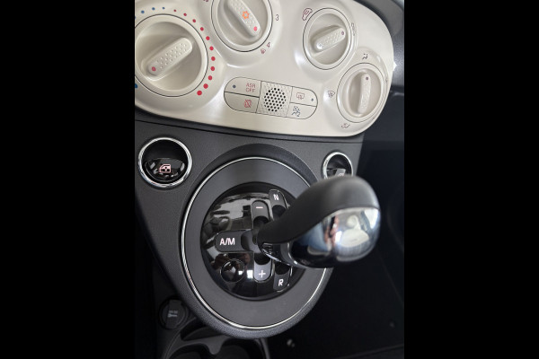 Fiat 500C 0.9 TwinAir Turbo Lounge Automaat Glazen panoramadak - Airco - Navigatie - Parkeersensor achter - Licht metalen velgen 15 inch - Cruise control - Mistlampen - Elektrische ramen - Stuur multifunctioneel - Bluetooth - Centrale vergrendeling met afstandsbediening - Start/stop systeem