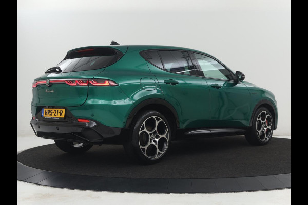 Alfa Romeo Tonale 1.5T Hybrid Veloce | 360 Camera | Stoel ventilatie | Stoel/stuur verwarming | Carplay | Matrix LED | Digital cockpit | Keyless | Adaptive cruise | Elektrische stoelen | Leder | Parkeerhulp | Elektrische kofferbak | Climate control