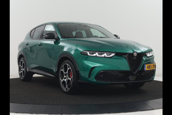 Alfa Romeo Tonale 1.5T Hybrid Veloce | 360 Camera | Stoel ventilatie | Stoel/stuur verwarming | Carplay | Matrix LED | Digital cockpit | Keyless | Adaptive cruise | Elektrische stoelen | Leder | Parkeerhulp | Elektrische kofferbak | Climate control