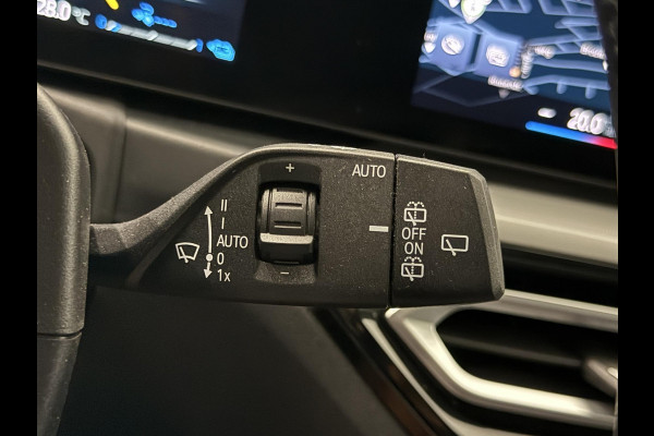 BMW 3 Serie Touring 320e Airco ECC Navi Wireless Carplay PDC VA+Camera Adaptive Cruise Control Full LED HuD Display Stoelverwarming