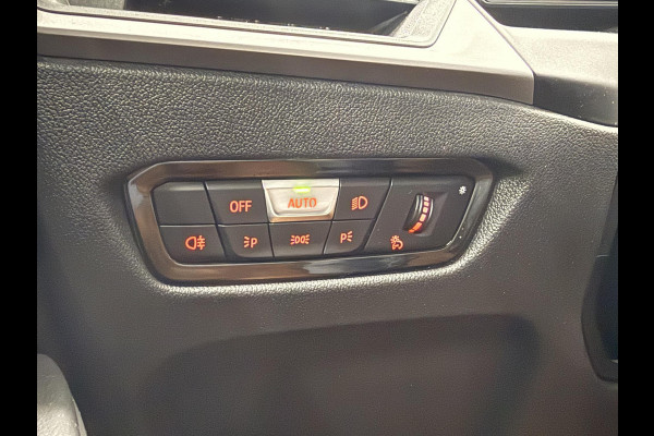 BMW 3 Serie Touring 320e Airco ECC Navi Wireless Carplay PDC VA+Camera Adaptive Cruise Control Full LED HuD Display Stoelverwarming