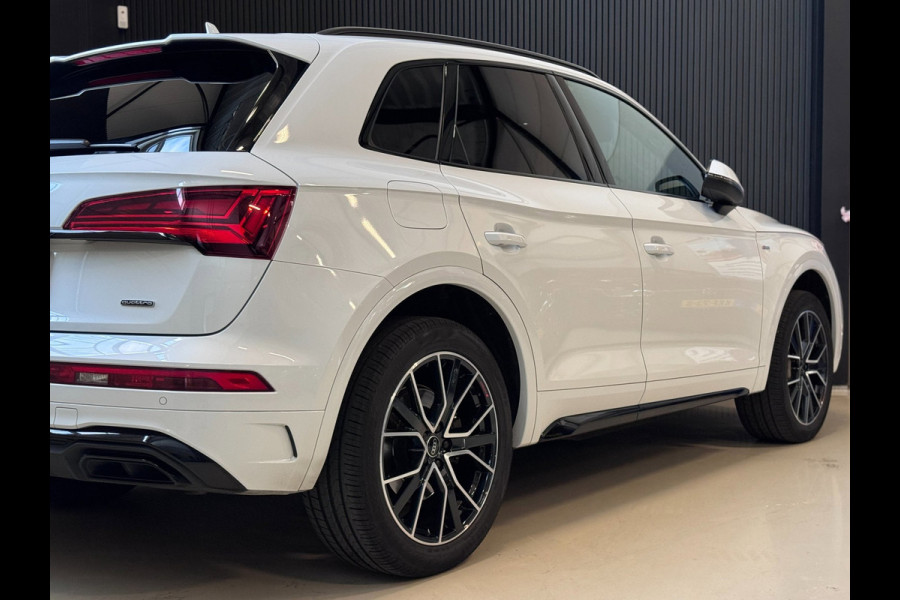 Audi Q5 50 TFSIe 3X S-LINE | PANO | CARBON | CAMERA | SFEERVERLICHTING