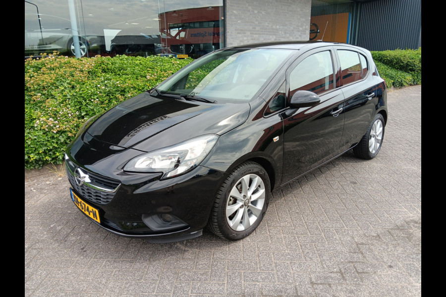 Opel Corsa 1.4 90PK Favourite+ met Airco, Navigatie, Carplay, Trekhaak, 16" LMV etc. incl. 12 maanden BOVAG-garantie