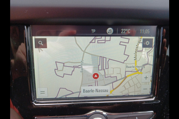 Opel Corsa 1.4 90PK Favourite+ met Airco, Navigatie, Carplay, Trekhaak, 16" LMV etc. incl. 12 maanden BOVAG-garantie