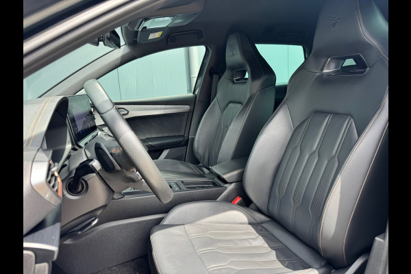 CUPRA Leon Sportstourer 1.4 e-Hybrid VZ * Leder * Startknop stuur * Camera * Side Assist *