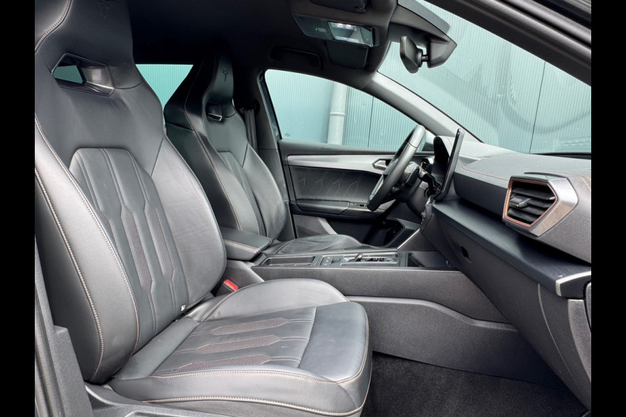 CUPRA Leon Sportstourer 1.4 e-Hybrid VZ * Leder * Startknop stuur * Camera * Side Assist *