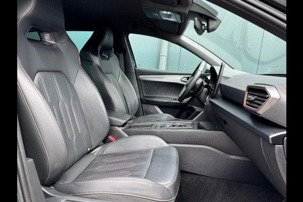 CUPRA Leon Sportstourer 1.4 e-Hybrid VZ * Leder * Startknop stuur * Camera * Side Assist *