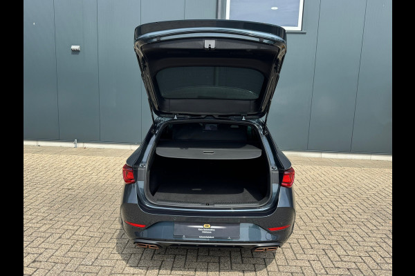 CUPRA Leon Sportstourer 1.4 e-Hybrid VZ * Leder * Startknop stuur * Camera * Side Assist *