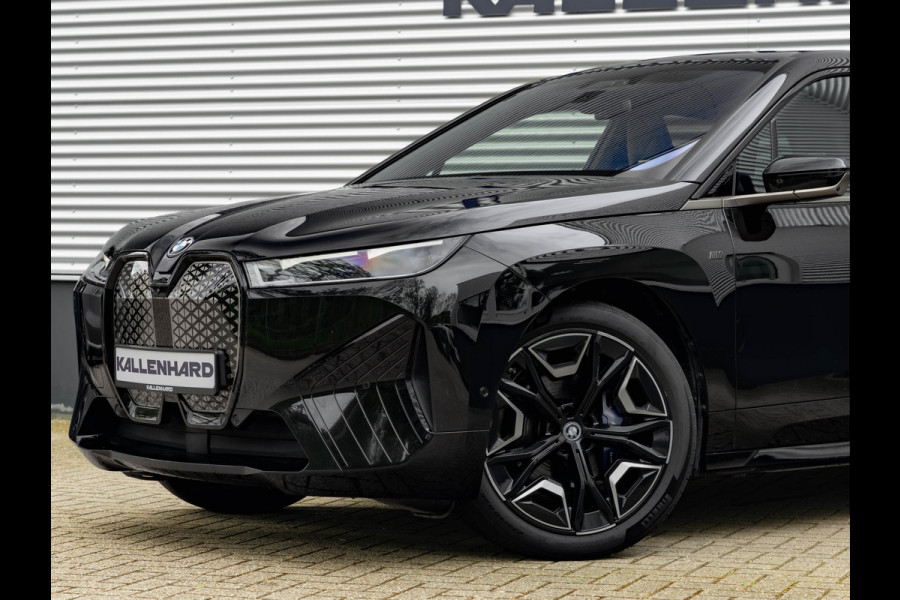 BMW iX M60 - Pano - Bowers & Wilkins - Active Steering - Luchtvering - 112kWh