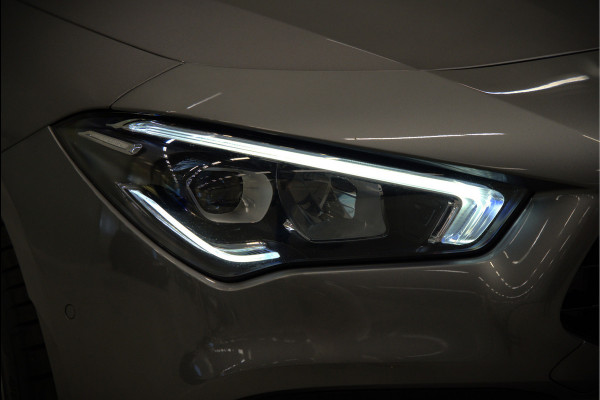 Mercedes-Benz CLA-Klasse Shooting Brake 250 e Business Solution AMG Limited | Stoelverwarming | Parkeersensoren | Navigatie | Cruise Control | Keyless | Ambiance Verlichting | Climate Control