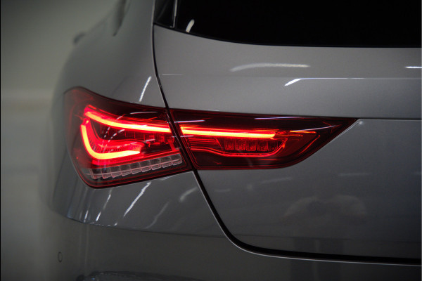 Mercedes-Benz CLA-Klasse Shooting Brake 250 e Business Solution AMG Limited | Stoelverwarming | Parkeersensoren | Navigatie | Cruise Control | Keyless | Ambiance Verlichting | Climate Control
