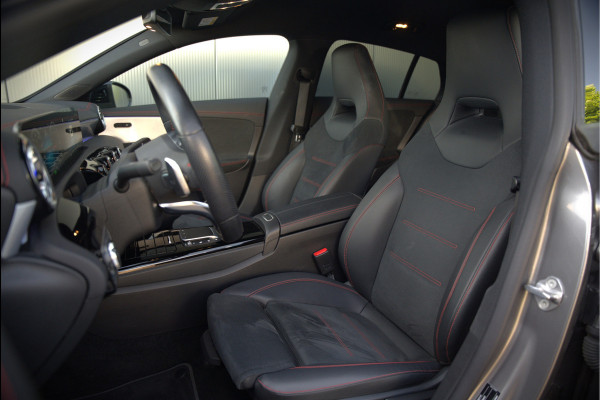 Mercedes-Benz CLA-Klasse Shooting Brake 250 e Business Solution AMG Limited | Stoelverwarming | Parkeersensoren | Navigatie | Cruise Control | Keyless | Ambiance Verlichting | Climate Control