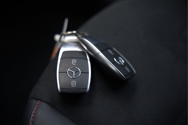 Mercedes-Benz CLA-Klasse Shooting Brake 250 e Business Solution AMG Limited | Stoelverwarming | Parkeersensoren | Navigatie | Cruise Control | Keyless | Ambiance Verlichting | Climate Control