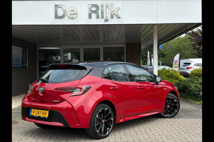 Toyota Corolla 1.8 Hybrid Two-Tone | Carplay/Android, Navi, Camera, Cruise, 18'' LMV, Climate, Licht/Regens. | Dealeronderhouden |