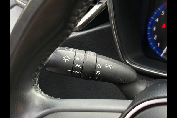 Toyota Corolla 1.8 Hybrid Two-Tone | Carplay/Android, Navi, Camera, Cruise, 18'' LMV, Climate, Licht/Regens. | Dealeronderhouden |