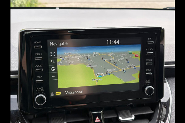 Toyota Corolla 1.8 Hybrid Two-Tone | Carplay/Android, Navi, Camera, Cruise, 18'' LMV, Climate, Licht/Regens. | Dealeronderhouden |