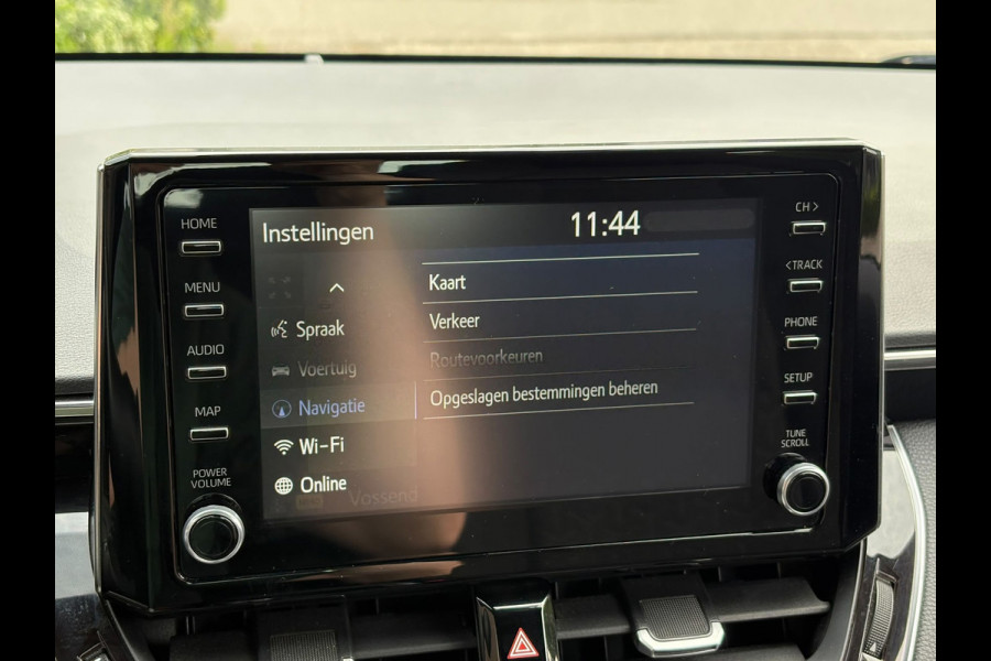 Toyota Corolla 1.8 Hybrid Two-Tone | Carplay/Android, Navi, Camera, Cruise, 18'' LMV, Climate, Licht/Regens. | Dealeronderhouden |