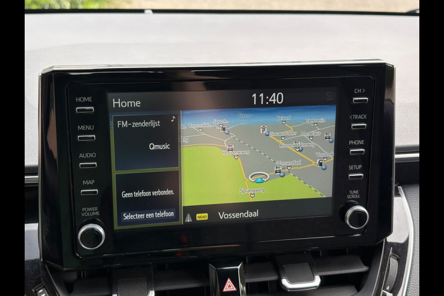 Toyota Corolla 1.8 Hybrid Two-Tone | Carplay/Android, Navi, Camera, Cruise, 18'' LMV, Climate, Licht/Regens. | Dealeronderhouden |