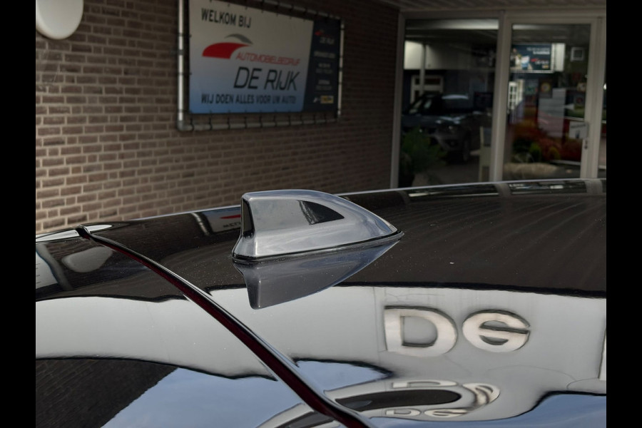 Toyota Corolla 1.8 Hybrid Two-Tone | Carplay/Android, Navi, Camera, Cruise, 18'' LMV, Climate, Licht/Regens. | Dealeronderhouden |
