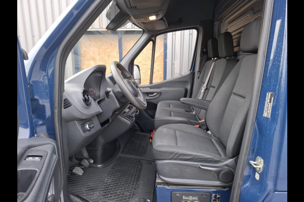 Mercedes-Benz Sprinter 311 2.2 CDI L2H2 AIRCO / CAMERA / 3 ZITS / DEALER ONDERHOUDEN / NAVI
