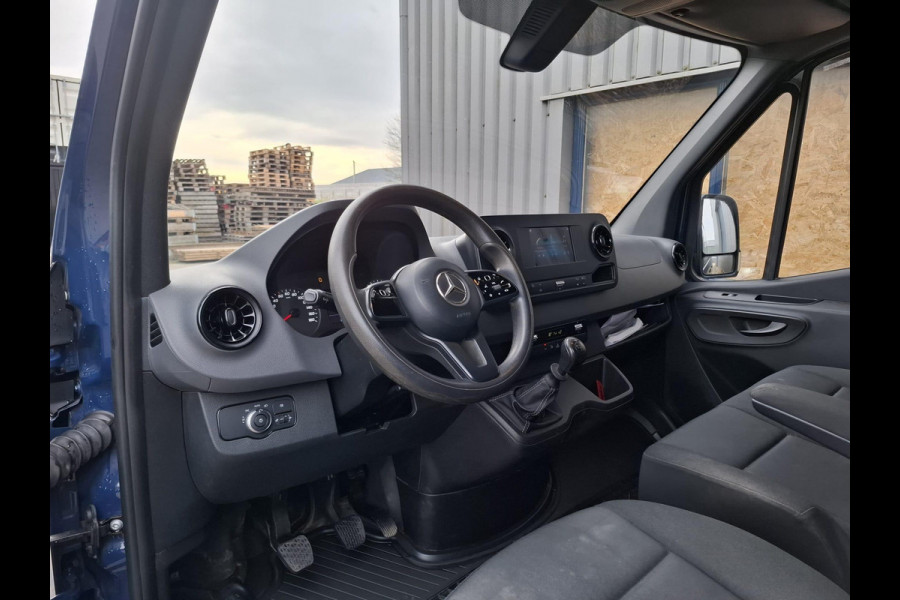 Mercedes-Benz Sprinter 311 2.2 CDI L2H2 AIRCO / CAMERA / 3 ZITS / DEALER ONDERHOUDEN / NAVI