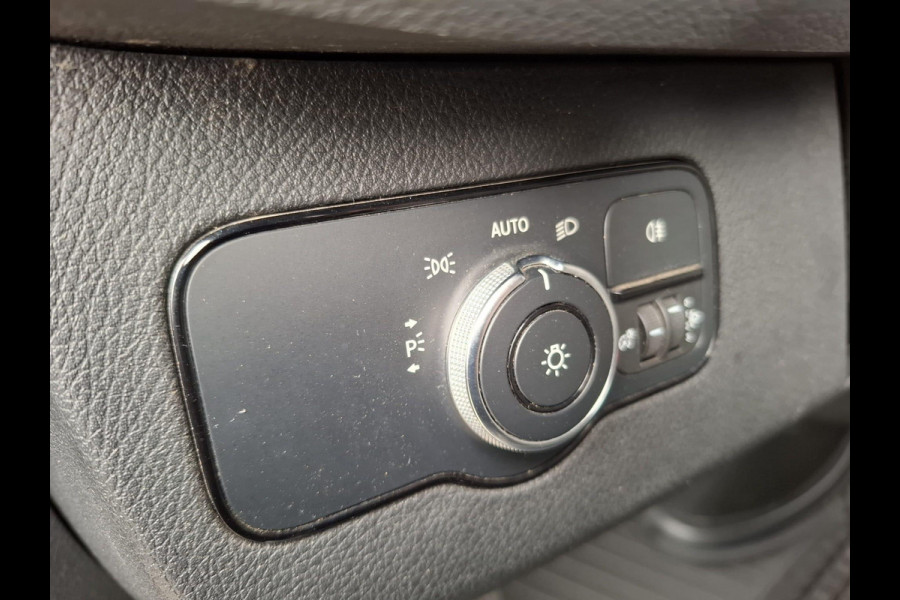 Mercedes-Benz Sprinter 311 2.2 CDI L2H2 AIRCO / CAMERA / 3 ZITS / DEALER ONDERHOUDEN / NAVI