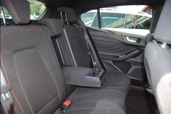 Ford Focus 1.0 EBH ST Line X | Carplay | Camera | Groot scherm | Navi