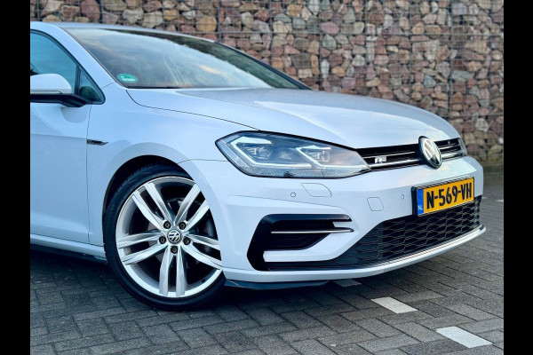Volkswagen Golf 1.5 TSI Highline Business R