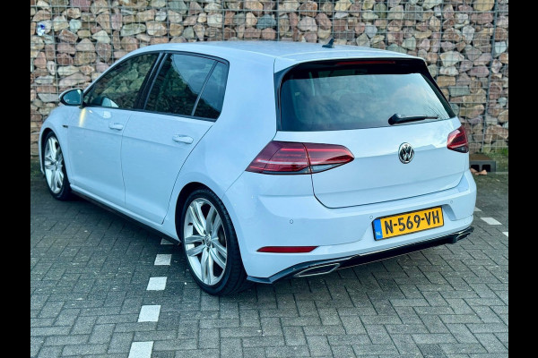 Volkswagen Golf 1.5 TSI Highline Business R
