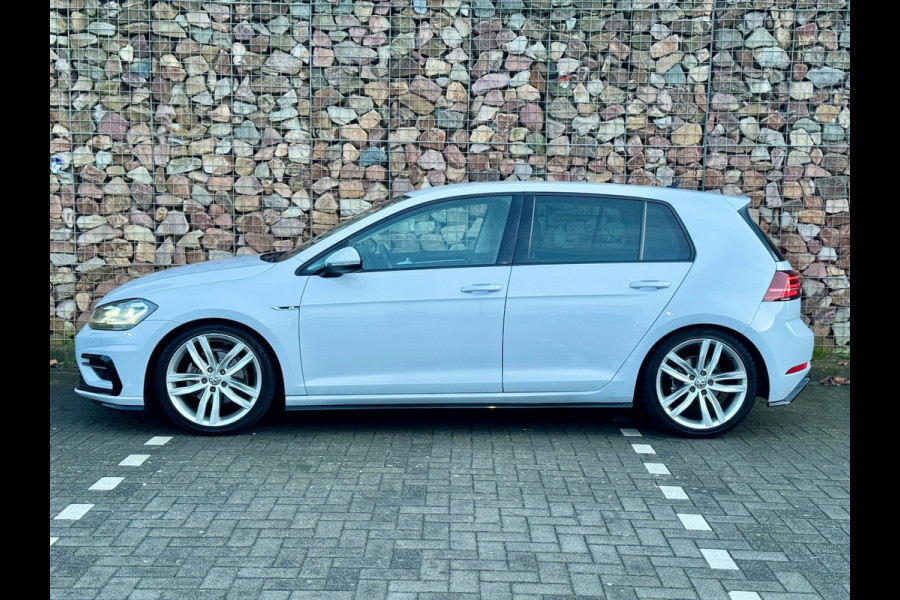 Volkswagen Golf 1.5 TSI Highline Business R