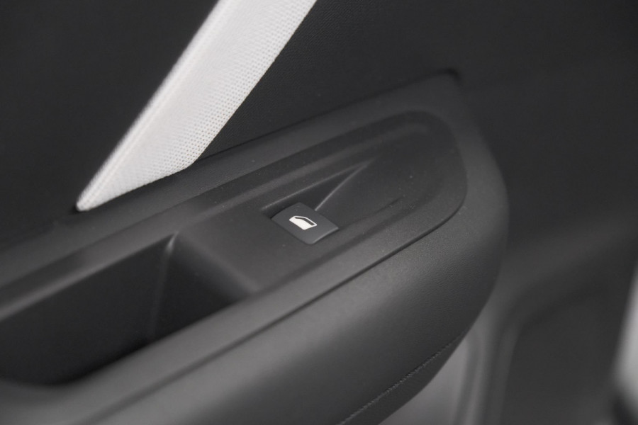 Citroën C4 1.2 Hybrid 145pk Max | 360 Camera | Adaptieve Cruise Control | Navigatie | Apple Carplay