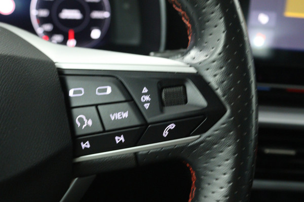Seat Leon Sportstourer 1.5 TSI FR Launch Edition (DIGITALE COCKPIT, CRUISE ADAPTIEF, NAVIGATIE CARPLAY, PARKEERSENSOREN)