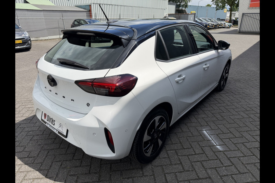Opel Corsa Electric Ultimate 50 kWh (Camera - LED - Automatische Airco - Alcantara - Stoel-/- Stuurverwarming - Navigatie via APP - Parkeersensoren