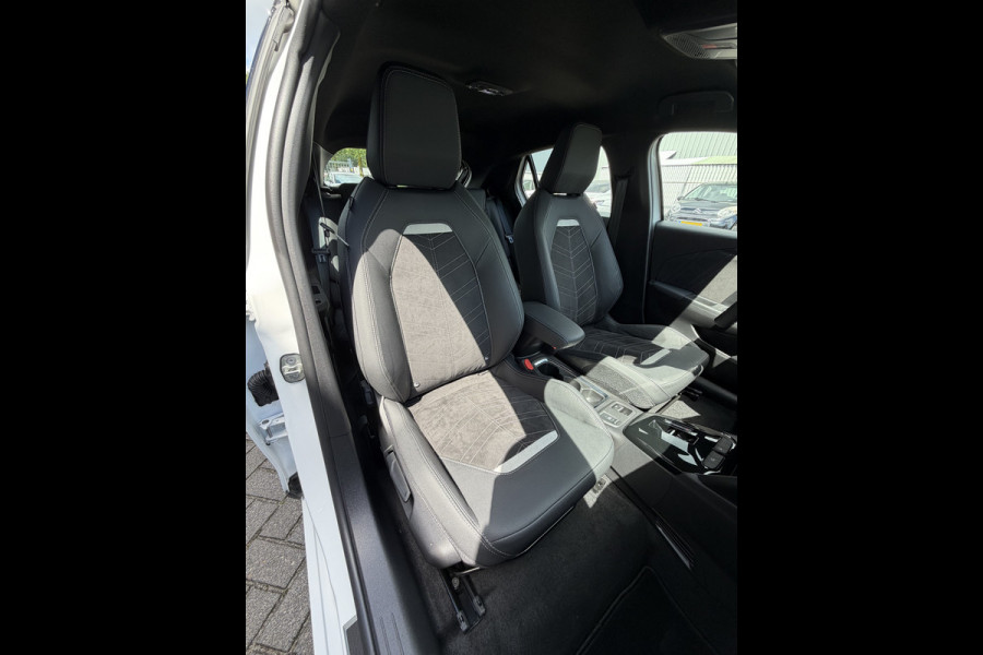 Opel Corsa Electric Ultimate 50 kWh (Camera - LED - Automatische Airco - Alcantara - Stoel-/- Stuurverwarming - Navigatie via APP - Parkeersensoren