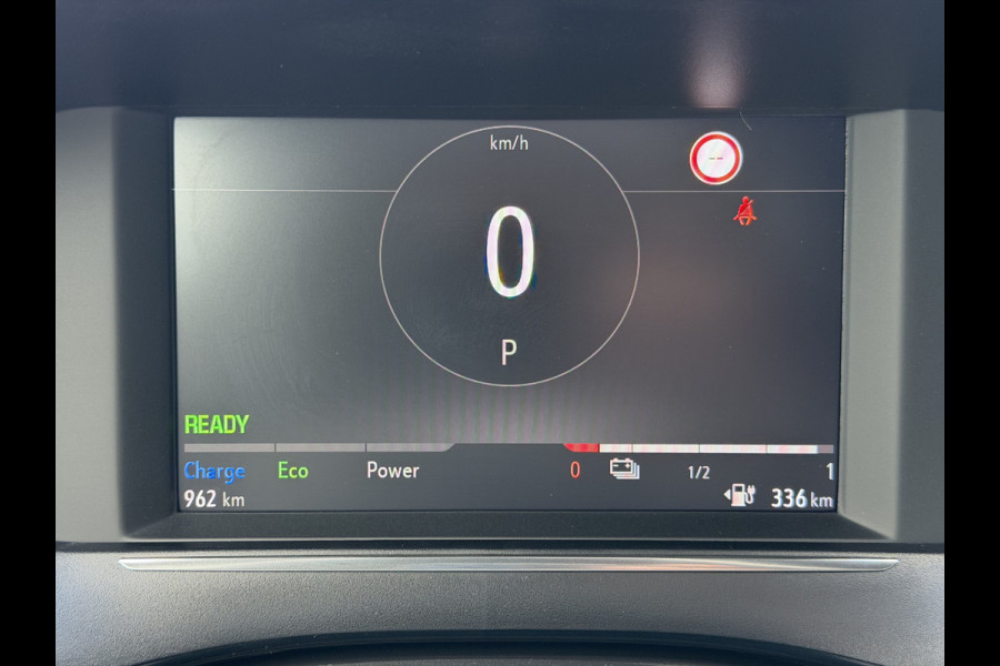 Opel Corsa Electric Ultimate 50 kWh (Camera - LED - Automatische Airco - Alcantara - Stoel-/- Stuurverwarming - Navigatie via APP - Parkeersensoren