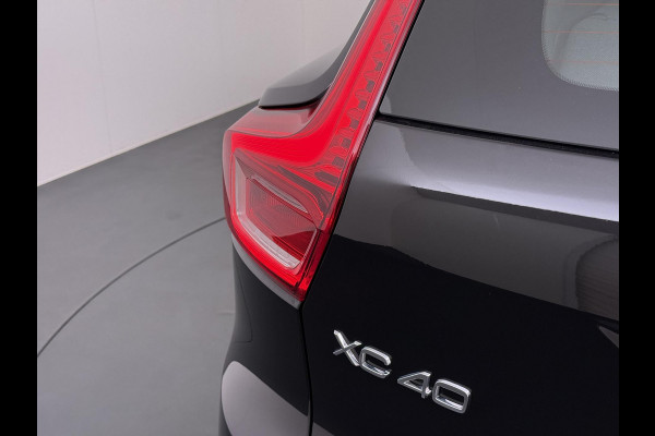 Volvo XC40 1.5 T5 Recharge Inscription VAN: 35.900,- VOOR: 33.877,- UW WKVOORDEEL: 2.023,- | HARMAN KARDON | ELECTR. STOELEN | UNIEKE KMSTAND | CAMERA | ELECTR. ACHTERKLEP | RIJKLAAR INCL. 12 MND BOVAG GARANTIE